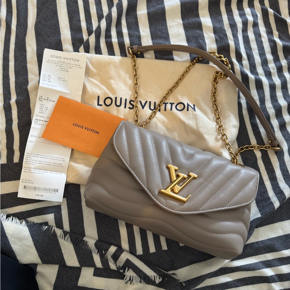Louis Vuitton New Wave Chain Bag MM